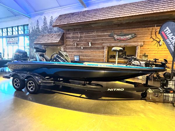 Nitro Z21 XL Pro 2025 Nitro Z21 XL Pro boat displayed indoors with rustic decor.