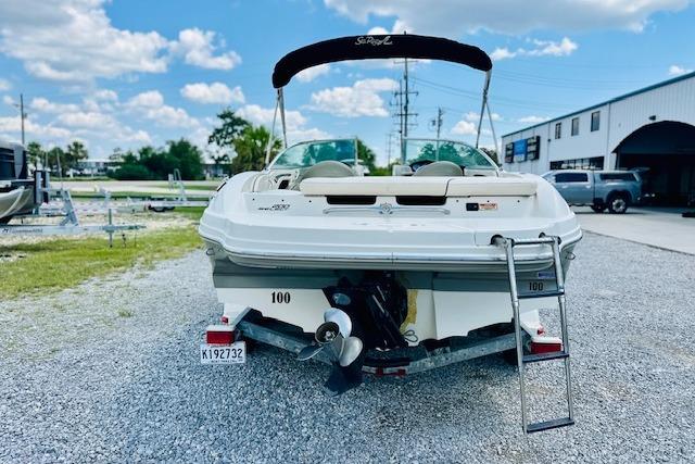 2005 Sea Ray 200 Select