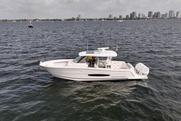 2023 Regal 38 SAV