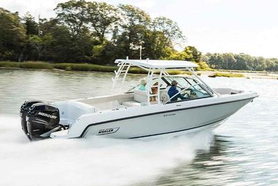 Boston Whaler 270 Vantage Boat