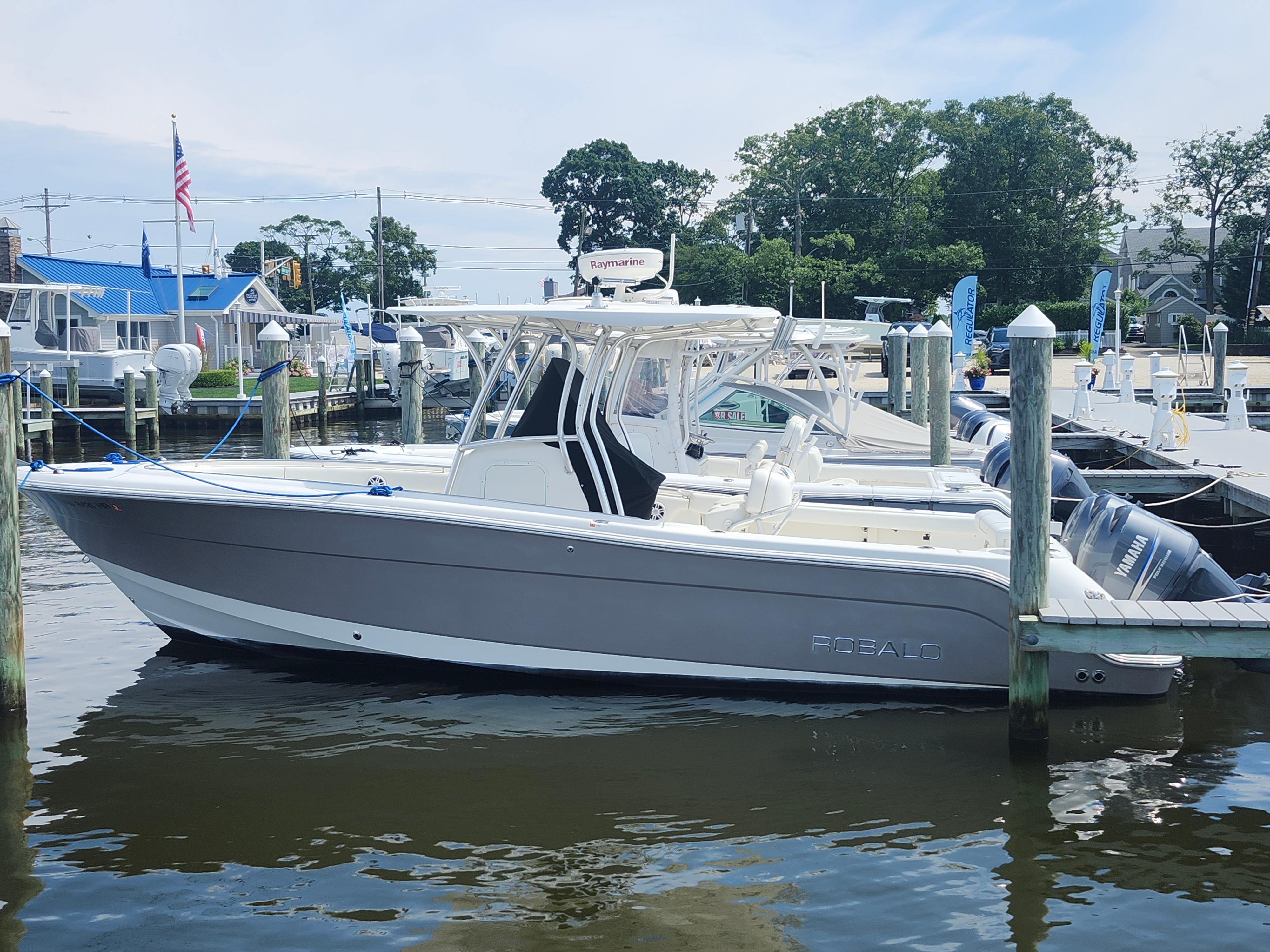 2008 Robalo R300 Center Console