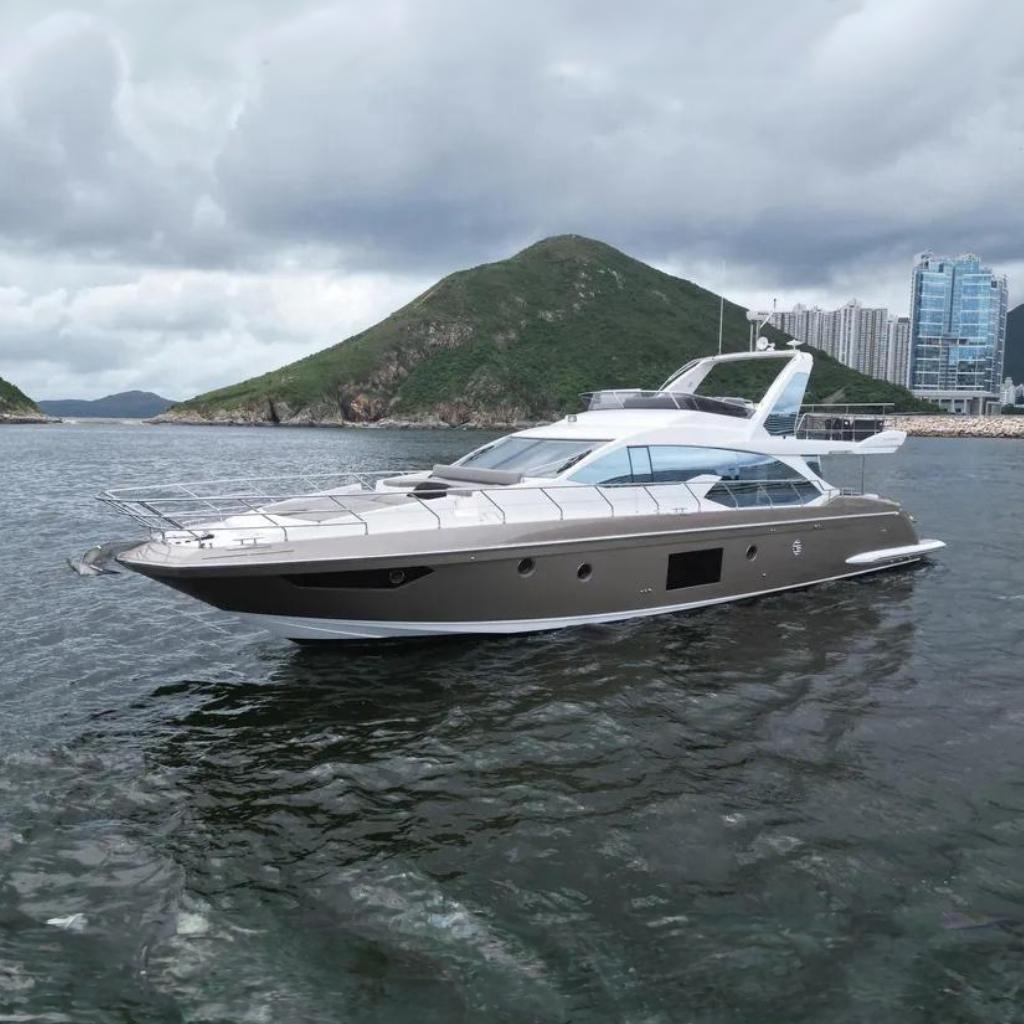 2017 Azimut 66