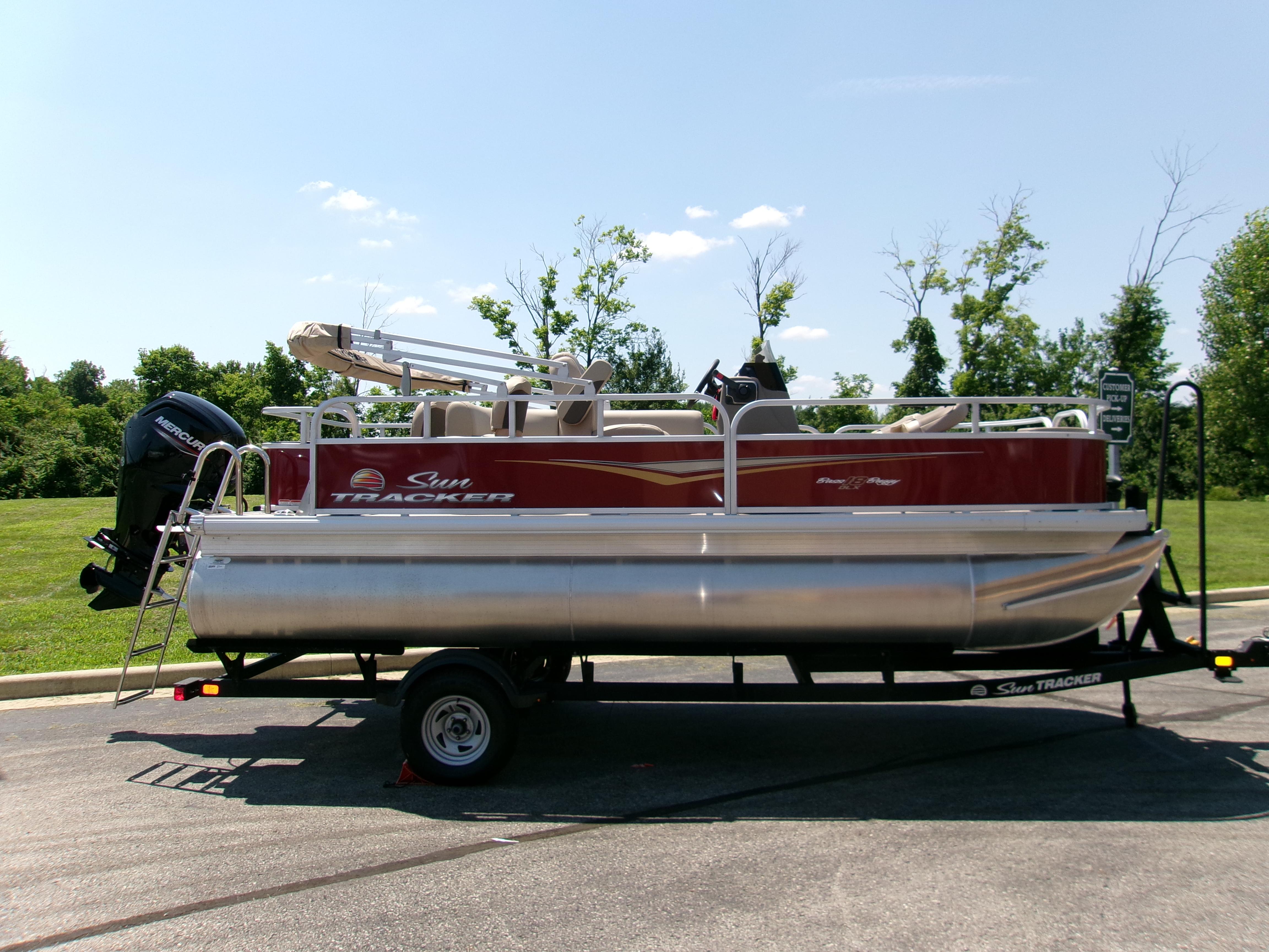 2025 Sun Tracker Bass Buggy 18 DLX