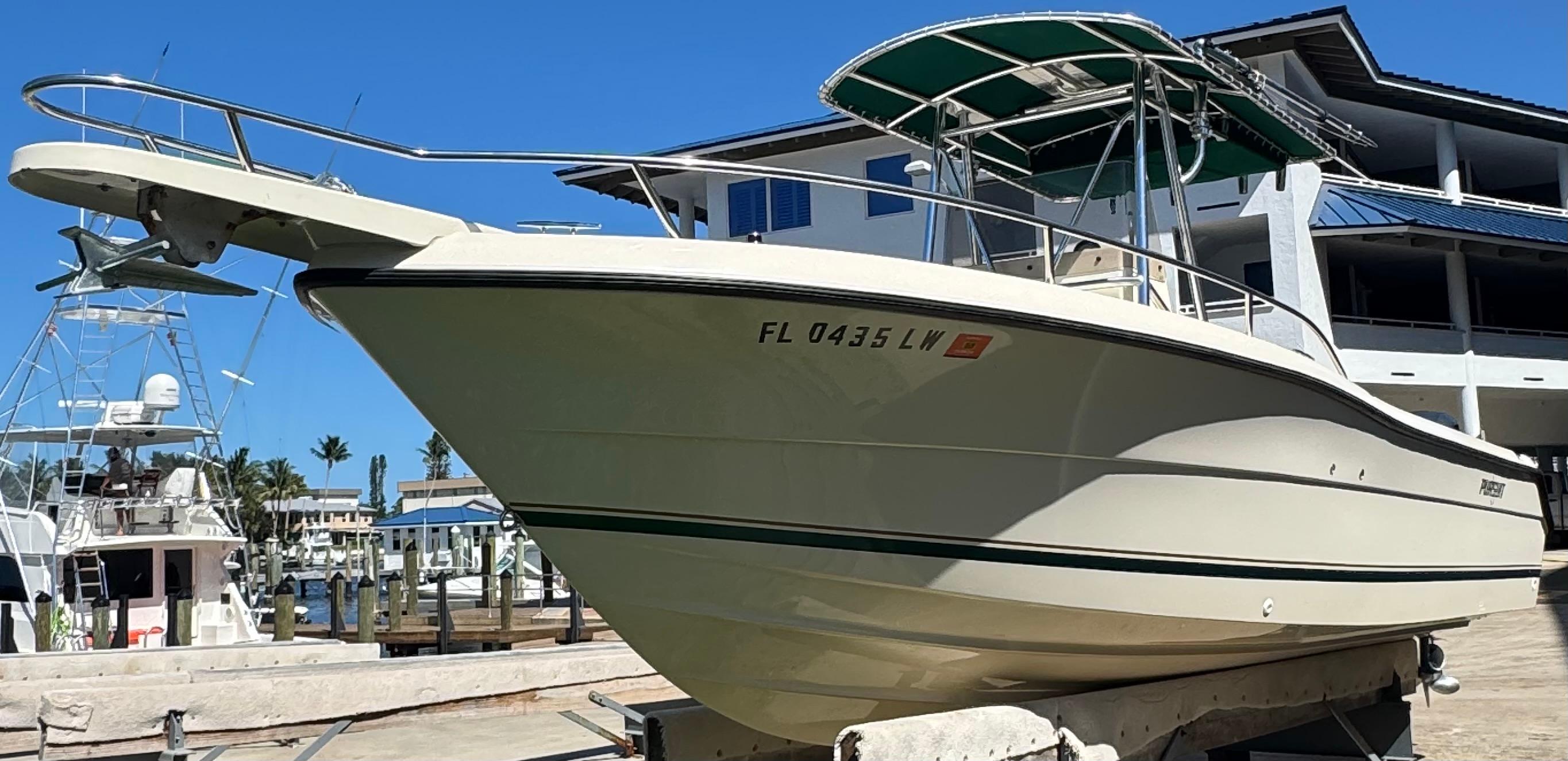 2001 Pursuit 2470 Center Console