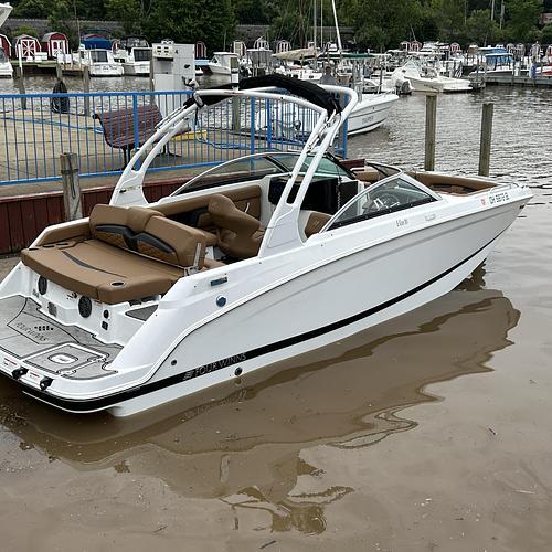 2023 Four Winns HD3