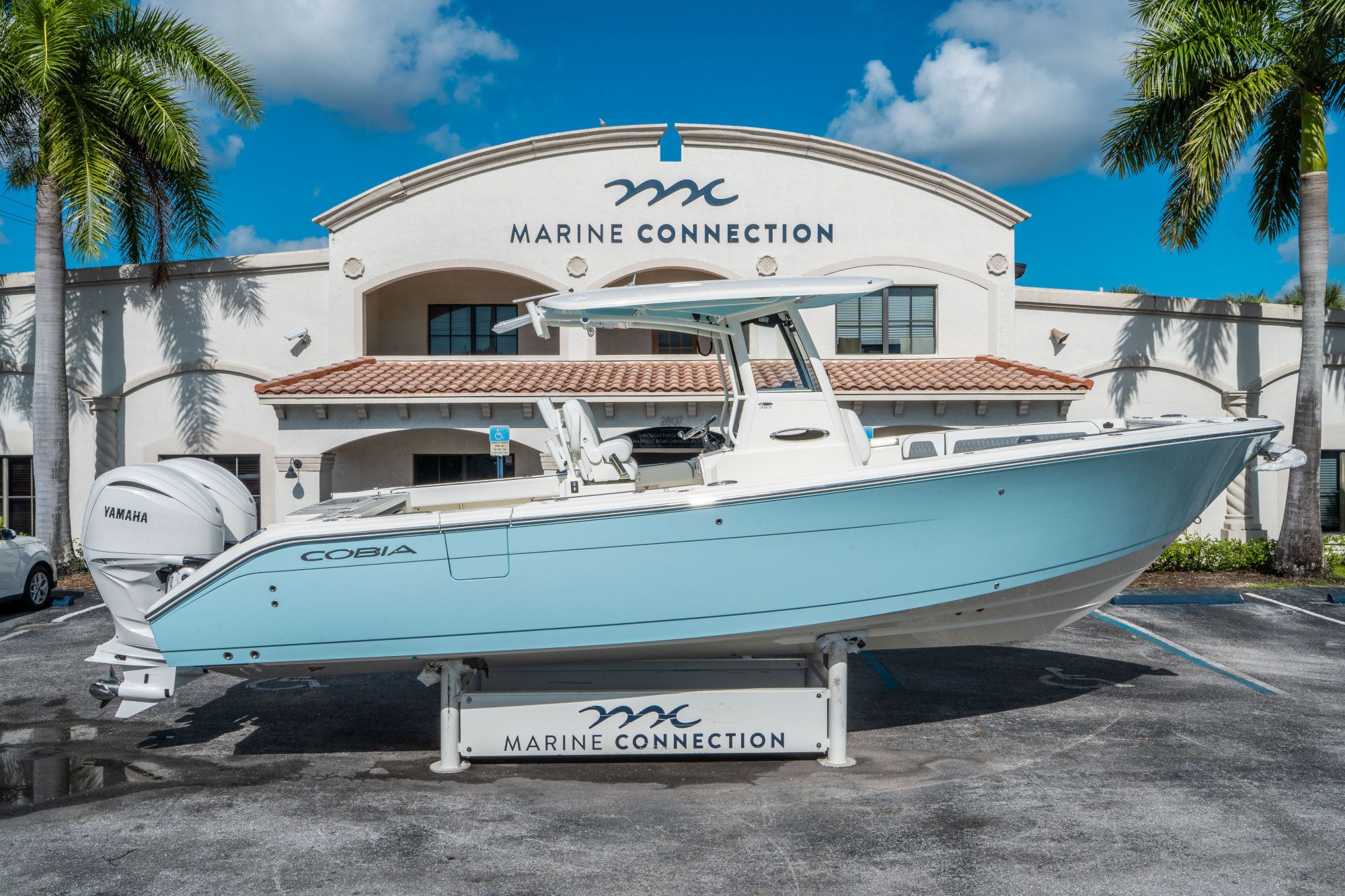 2026 Cobia 285 CC