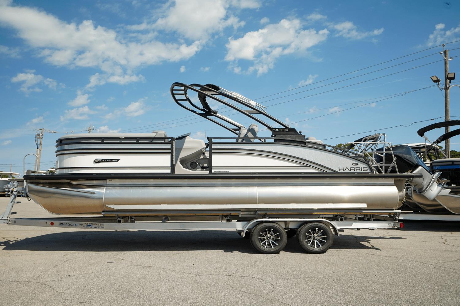 2025 Harris 230 Solstice
