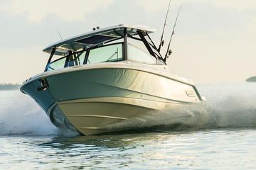 2026 Boston Whaler 330 Vantage