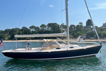 2011 Alerion 33