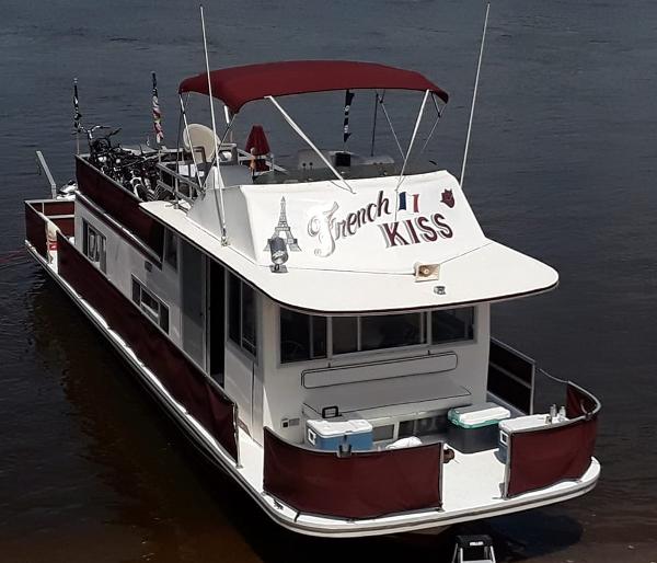 1975 Gibson Houseboat