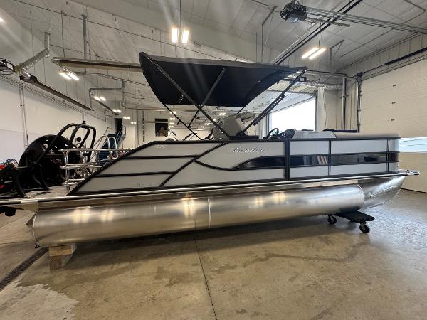 2025 Bentley Pontoons Legacy Swingback