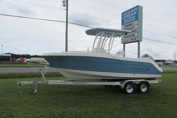 2026 Robalo R222 Center Console