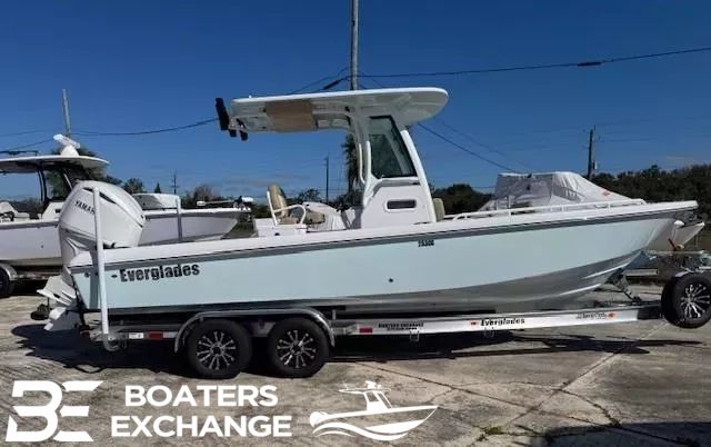 2025 Everglades 253 Center Console