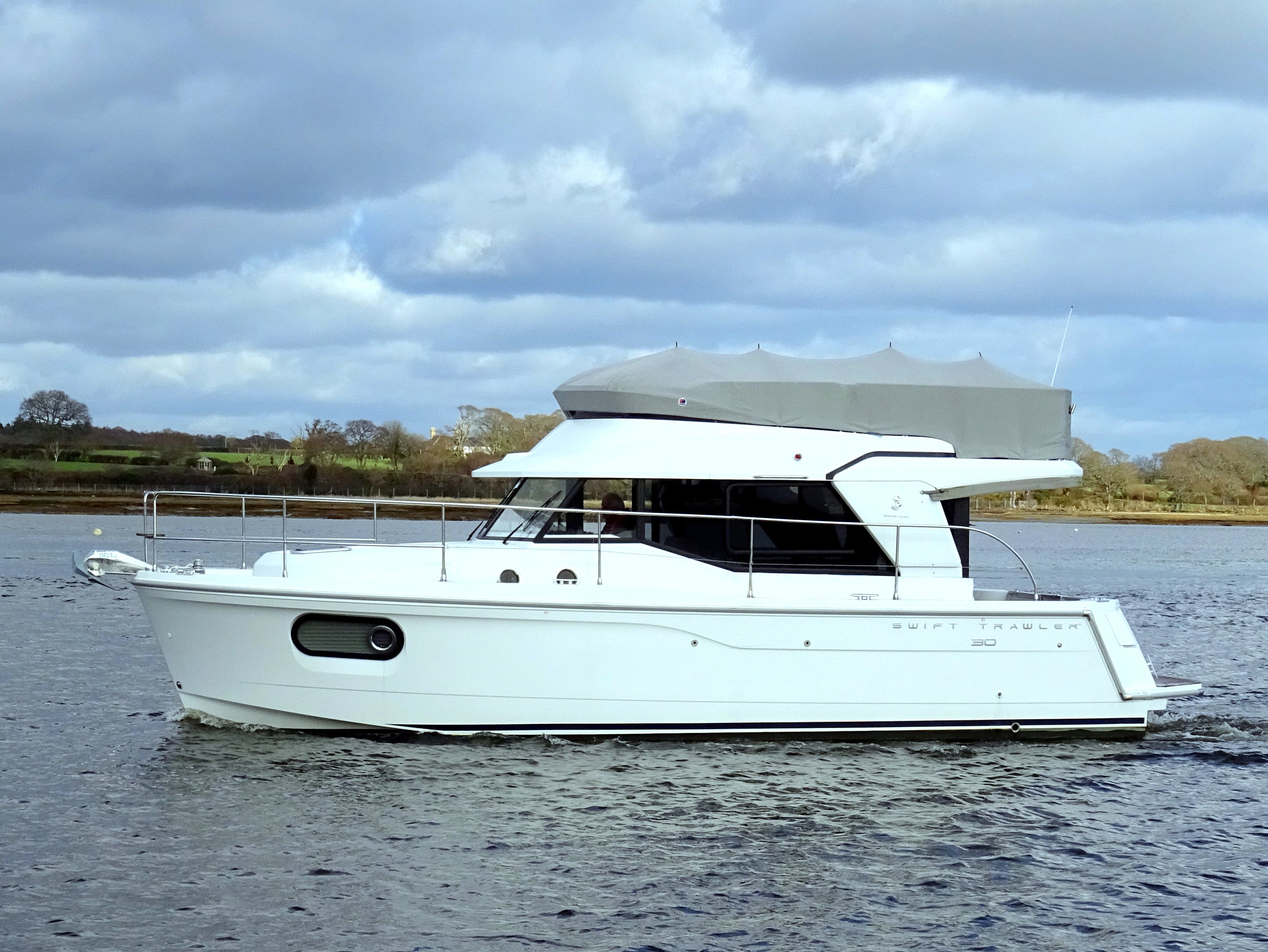 30 foot trawler yachts