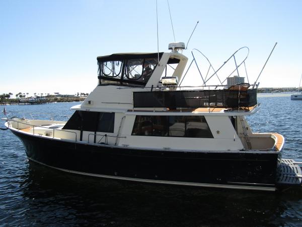 1981 Mainship 40 Trawler