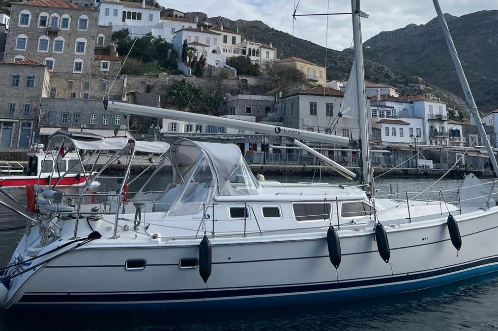 2004 Hunter 426 Owners Version