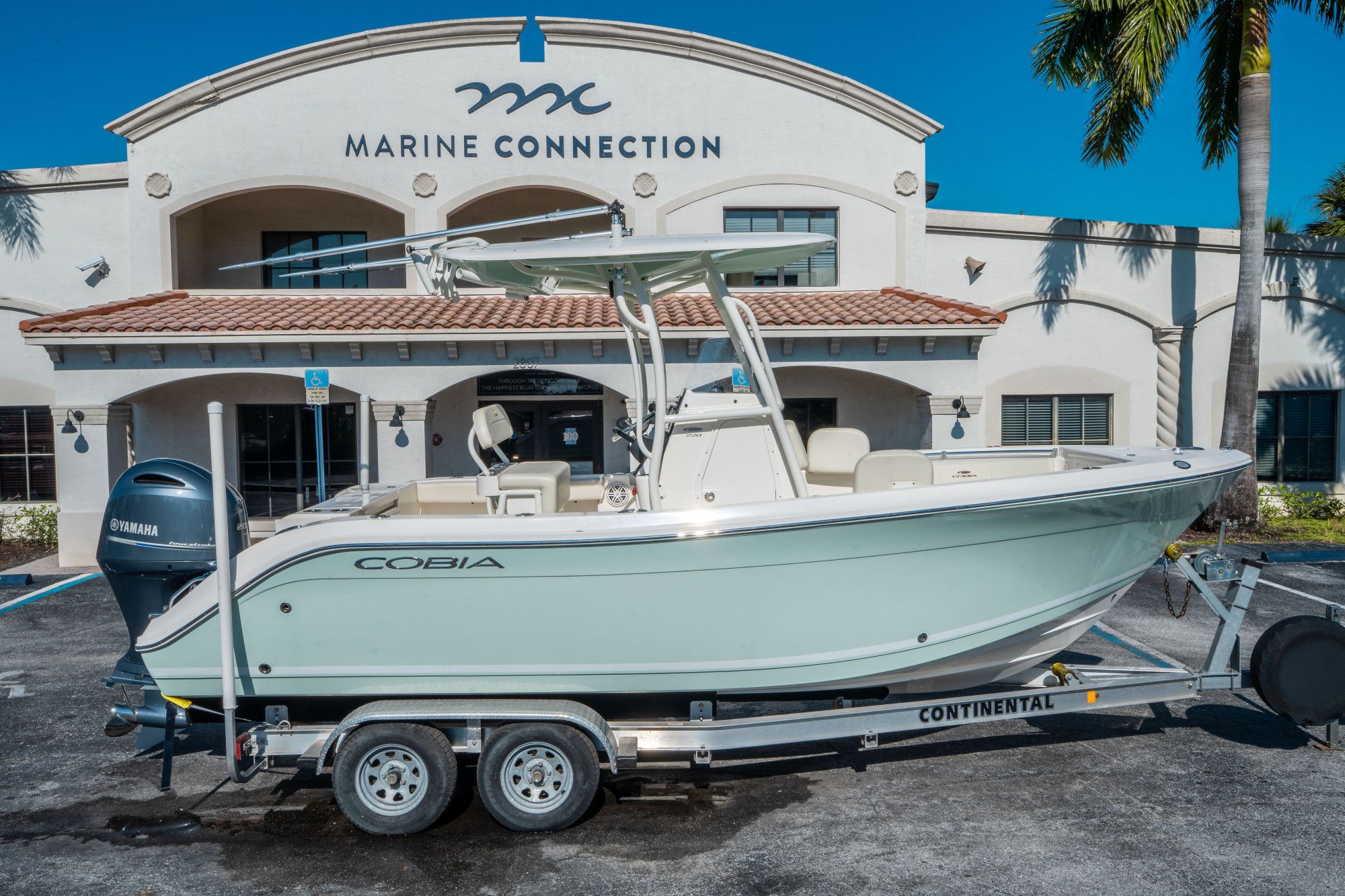 2020 Cobia 220 CC