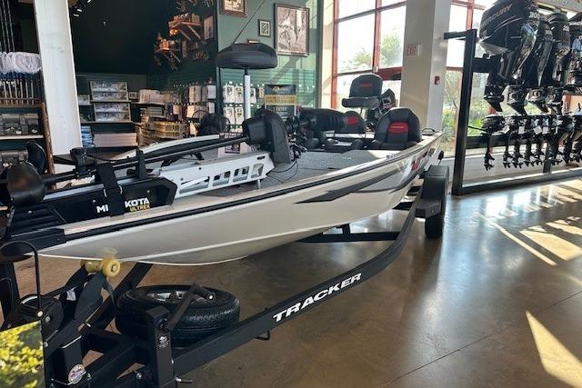 2025 Tracker Savage 215
