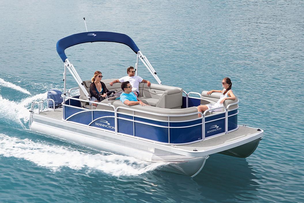 Bennington Boat image