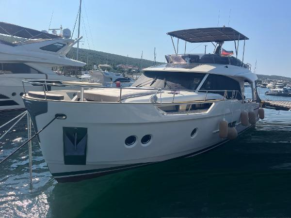 2017 Greenline 48 Fly Hybrid