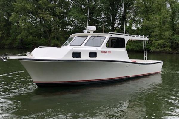 Custom Chesapeake Bay 32 Custom Bay Boat