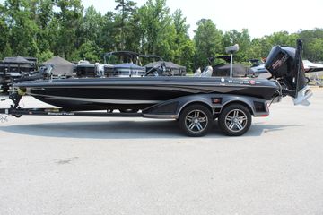 2021 Ranger Z521 Comanche