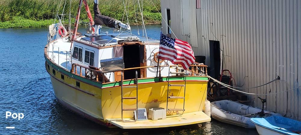 Boat trader store