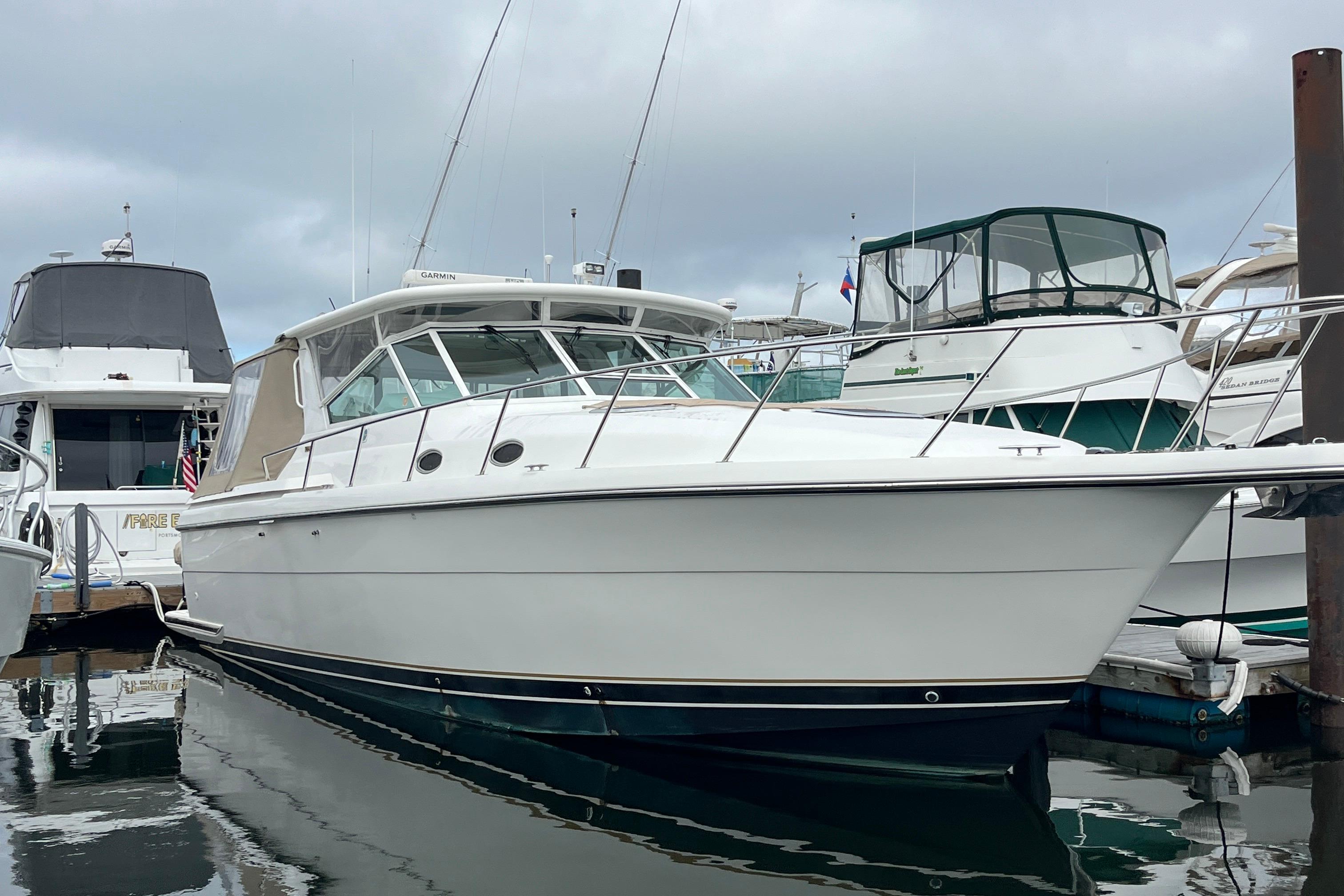 1999 Tiara Yachts 4000 Express