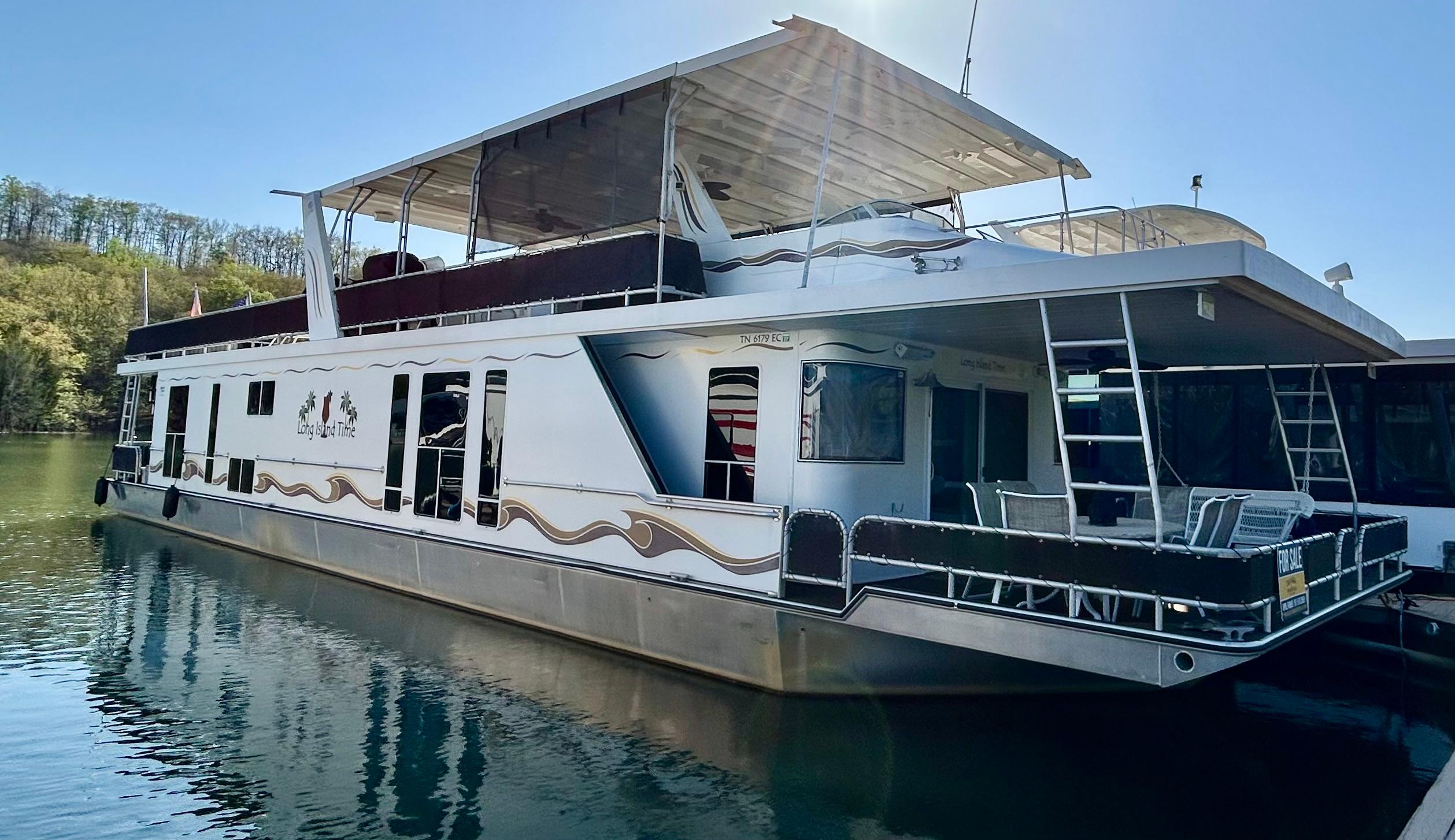2004 Horizon Houseboat