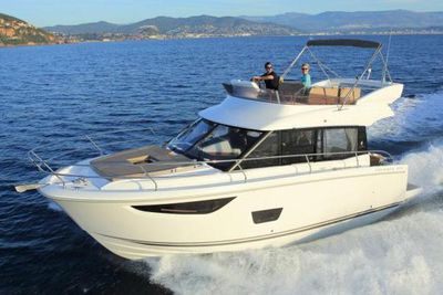 Jeanneau Velasco 37F Boat