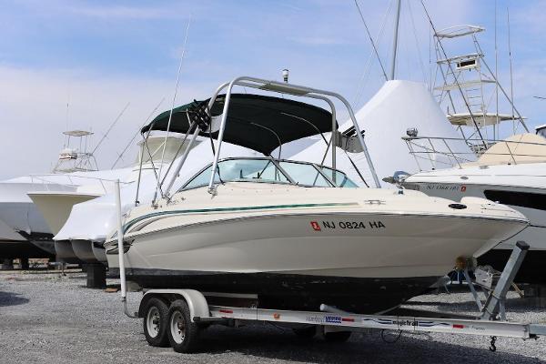 2000 Sea Ray 210 Sundeck