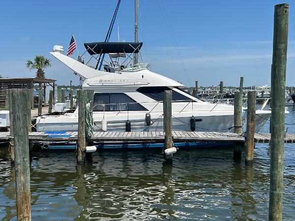 1997 Bayliner 3788 Command Bridge Motoryacht