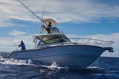 Boston Whaler 345 Conquest Boat