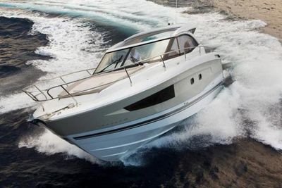 Jeanneau Leader 36 Boat