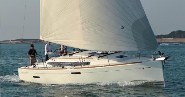 2012 Jeanneau Sun Odyssey 379