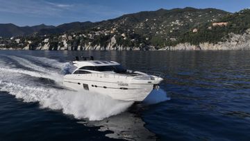 2011 Princess V72