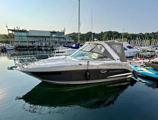 Monterey 295 Sport Yacht