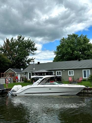 2023 Sea Ray SLX 310 Outboard