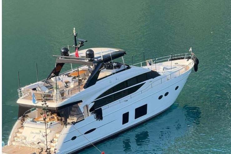 2014 Princess Flybridge 82 Motor Yacht