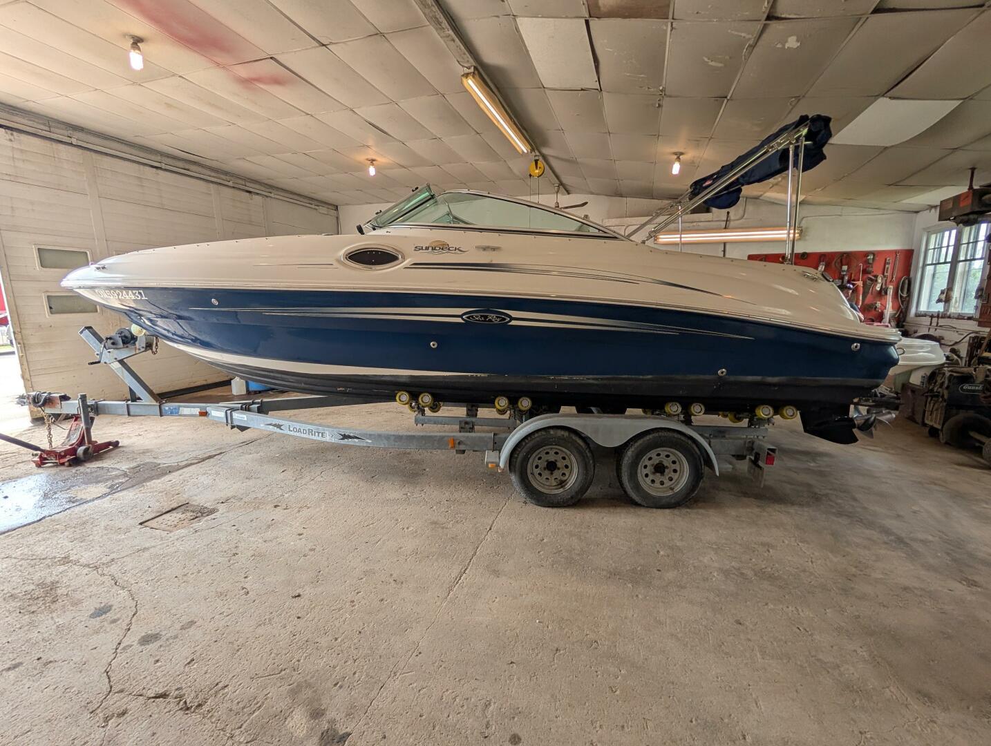 2007 Sea Ray 240 Sundeck