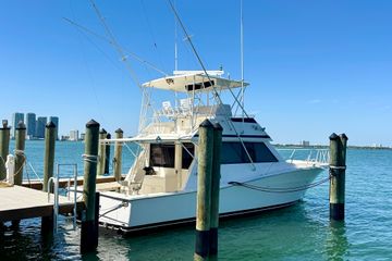 1990 Viking 43 Convertible