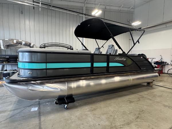 2025 Bentley Pontoons Legacy Swingback