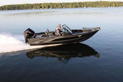 Lund 2075 Pro-v Boat