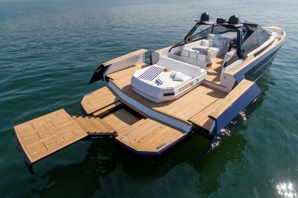 2021 Evo Yachts R6
