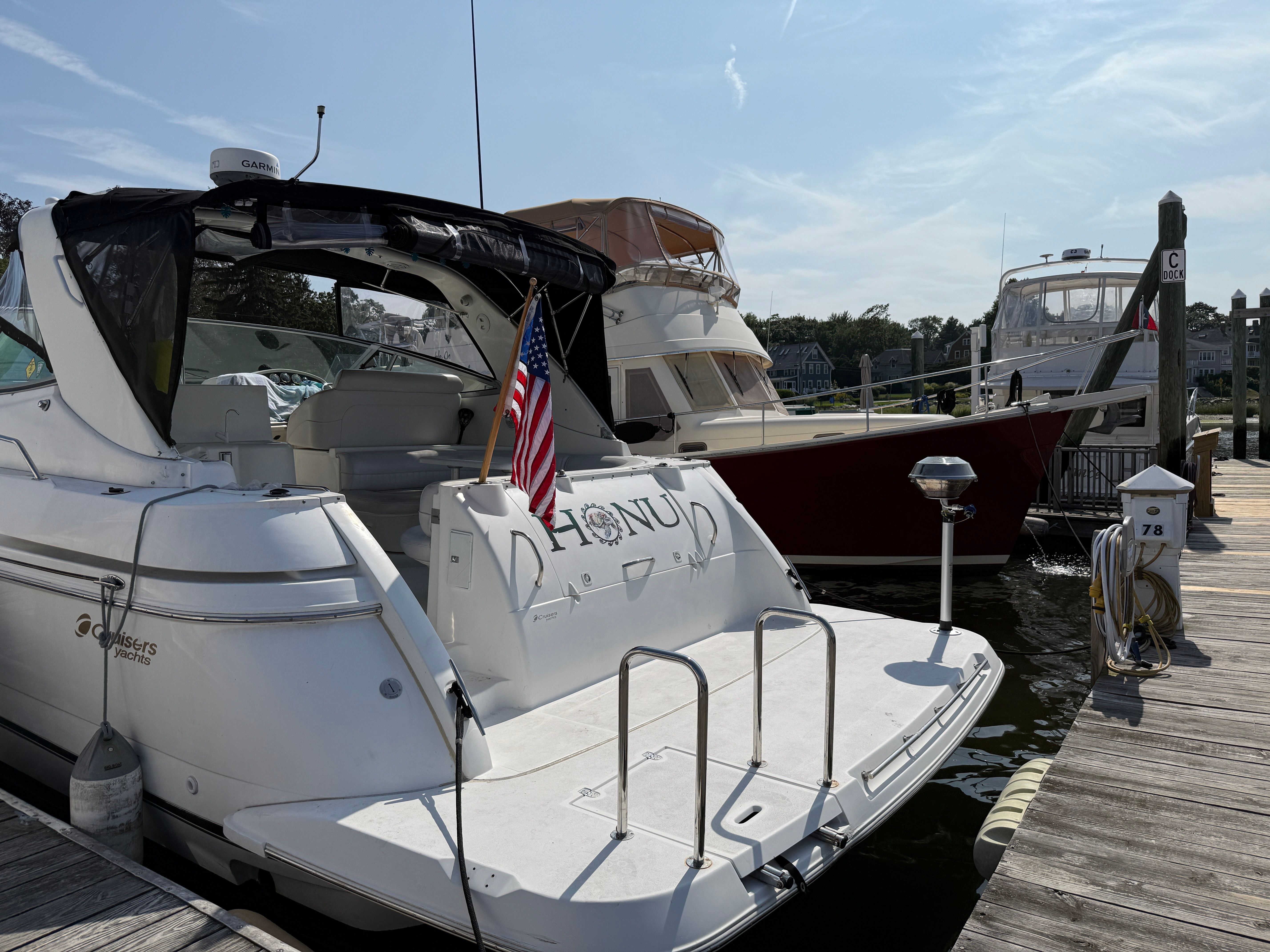 1999 Cruisers Yachts 3870 Esprit