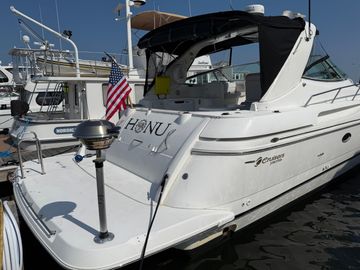 1999 Cruisers Yachts 3870 Esprit