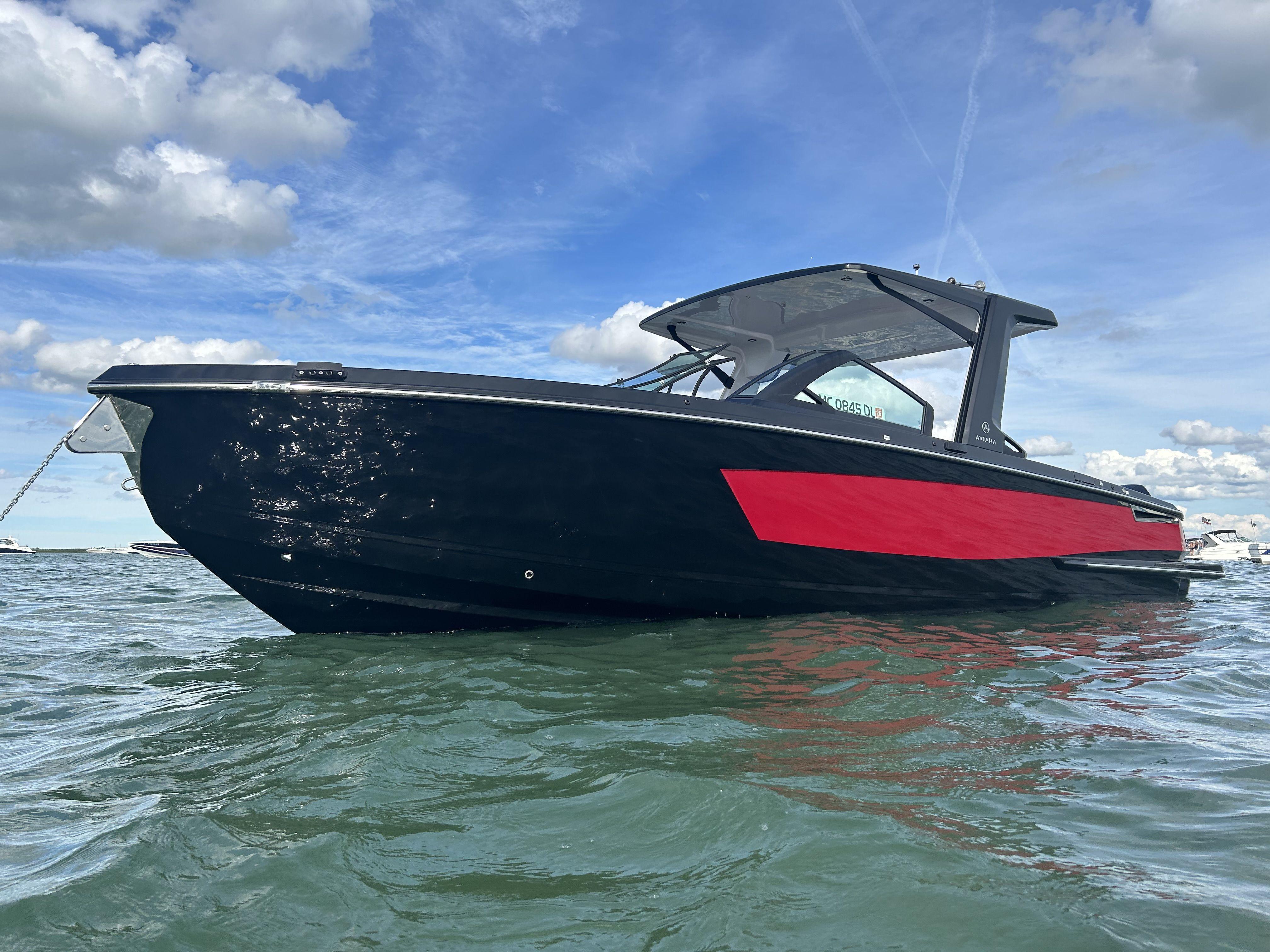 2024 Aviara 32 OUTBOARD