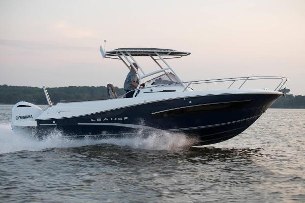 Jeanneau Leader 7.5 WA S3 2024 Jeanneau Leader 7.5 WA S3 boat cruising on water.