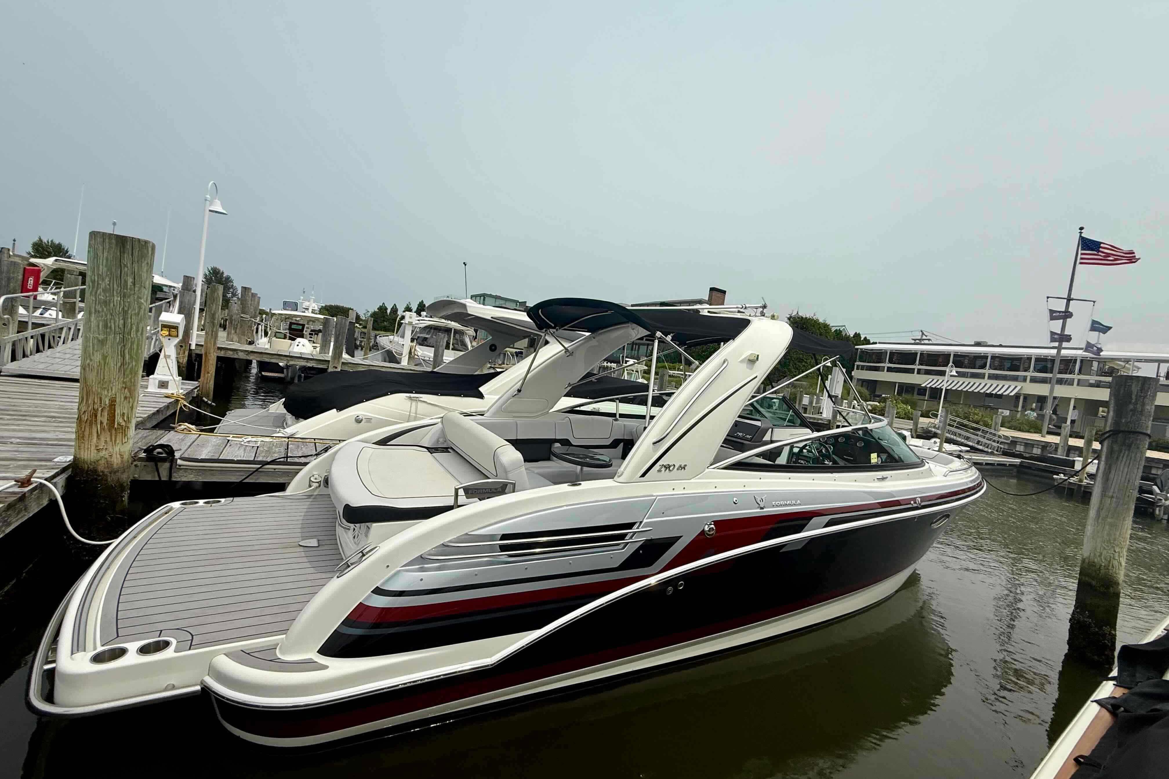 2020 Formula 290 Bowrider