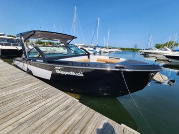 2024 Aviara 32